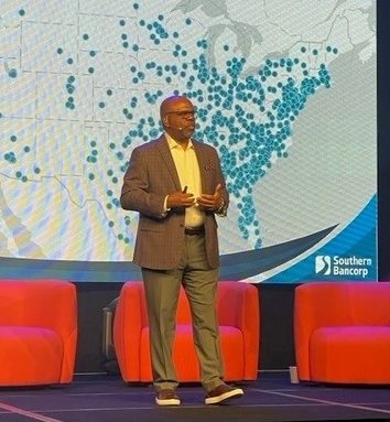 Darrin Williams Speaking on Stage